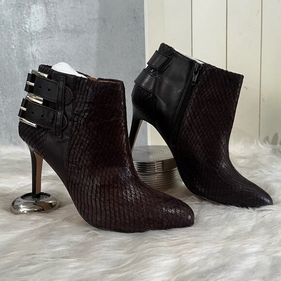 NEW Ann Taylor Leather Classic Buckle High Heel Academia Reptile Ankle Boots 5.5 - Picture 3 of 14